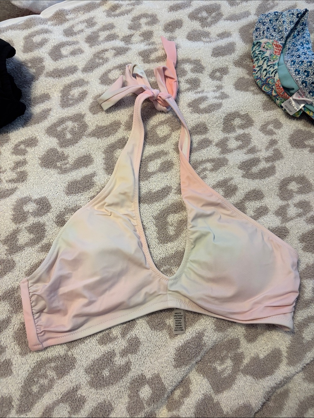 Victoria’s Secret PINK Ombré Pink bikini top- size L